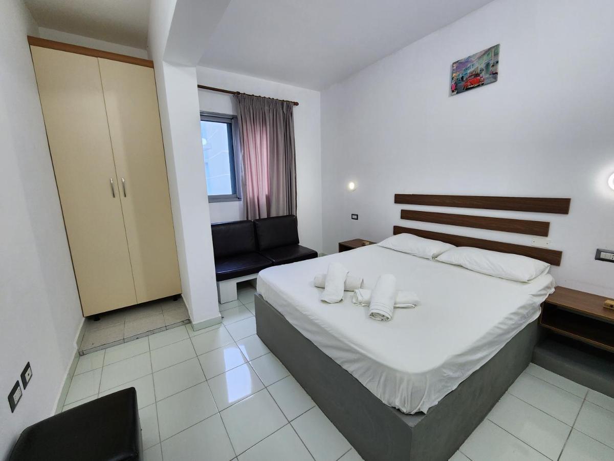 Blue Apartments Vlore Luaran gambar