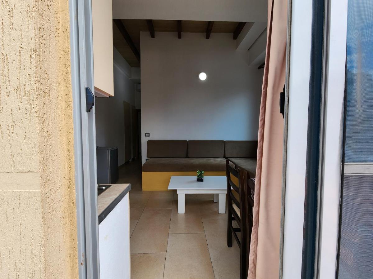 Blue Apartments Vlore Luaran gambar