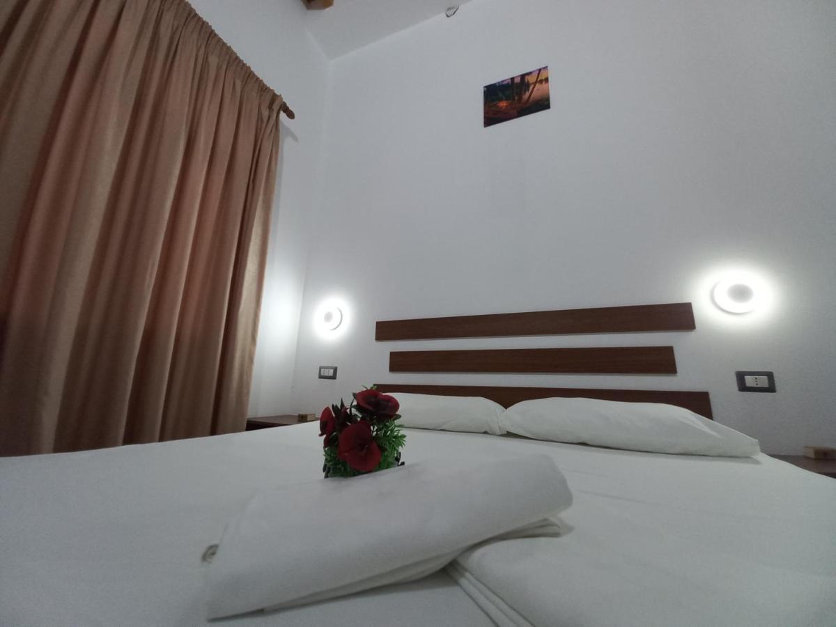 Blue Apartments Vlore Luaran gambar