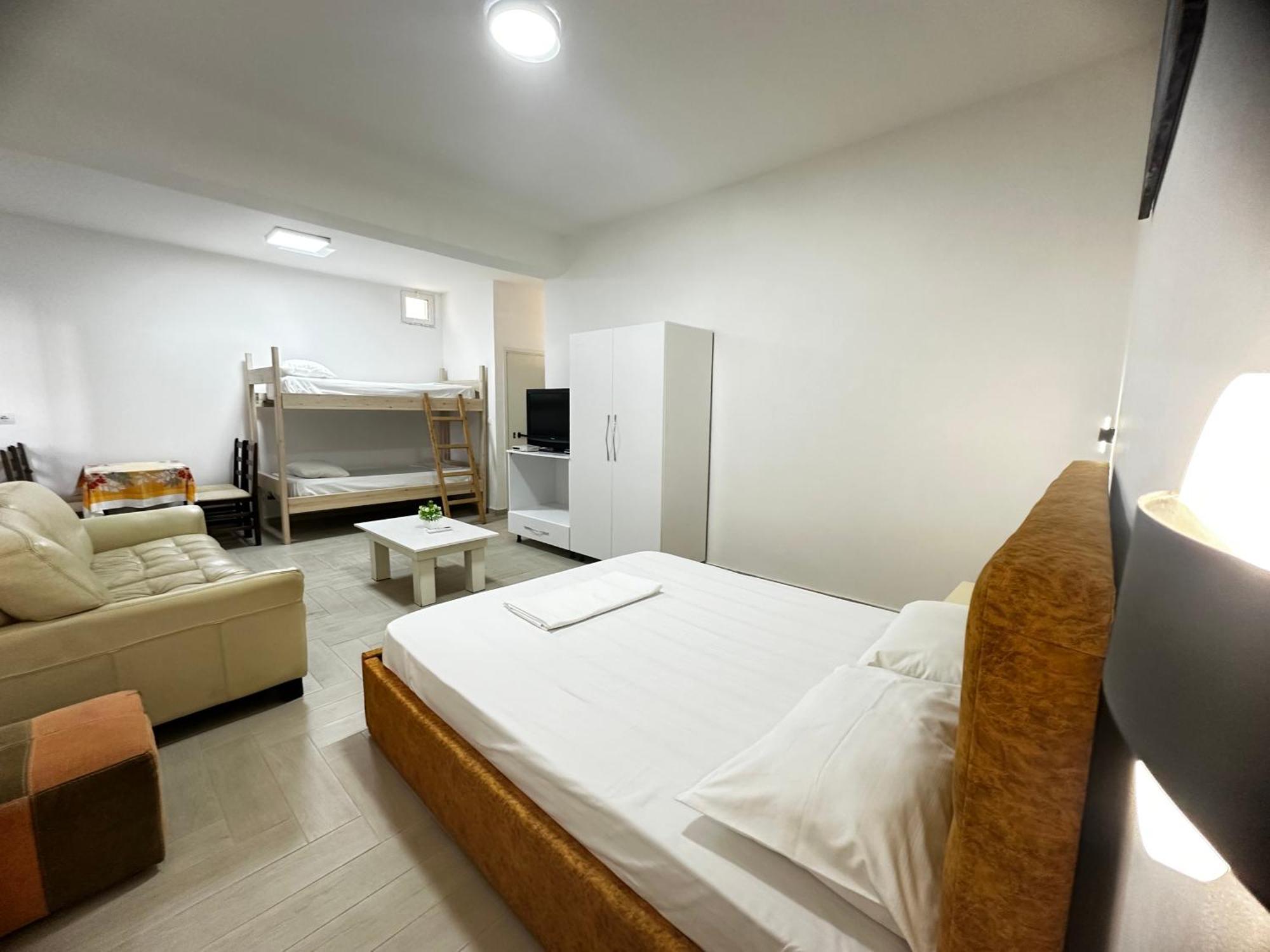 Blue Apartments Vlore Luaran gambar